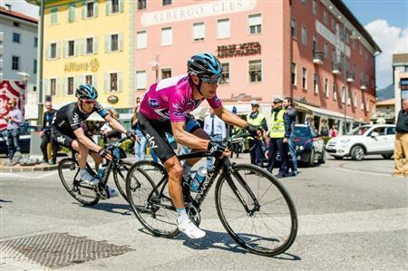 昨年の大会で総合優勝したリッチー・ポート（オーストラリア、チームスカイ）。第２ステージでは区間優勝を果たした＝２０１５年、イタリア・トレンティーノ＝アルト・アディジェ州（田中苑子さん撮影）