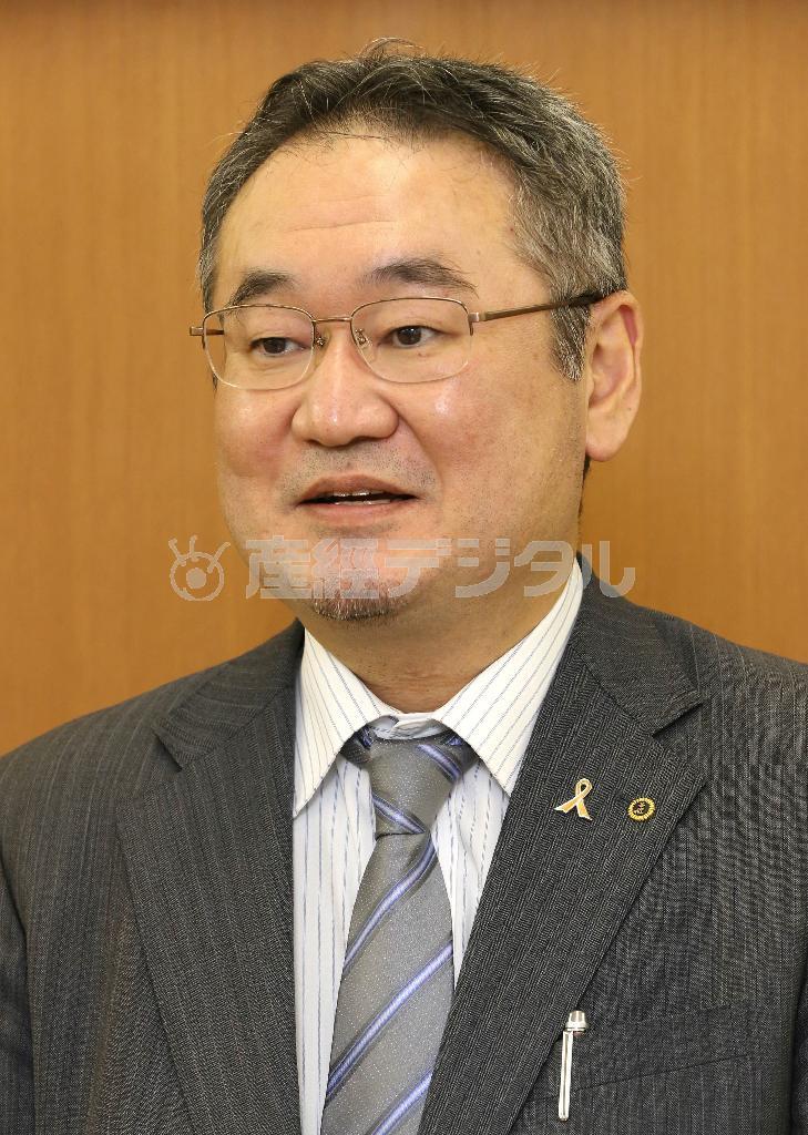 「この工房は、ゆっくり宇治茶にひたりたいお客様をイメージしてプロデュースしています。大人のリピーターが多いのが特徴です」と話す福寿園宇治工房事業本部の森口正人本部長＝２０１５年１２月１８日、京都府宇治市（志儀駒貴撮影）