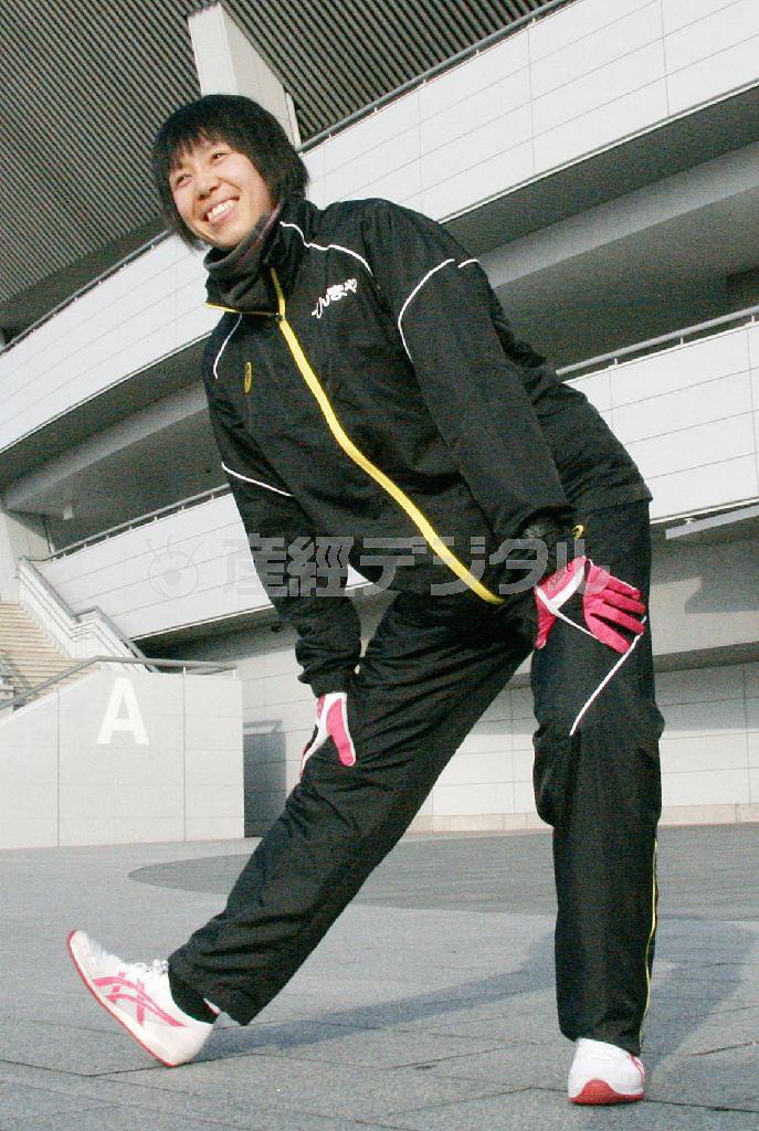 大阪国際女子マラソンに向け、調整する重友梨佐（しげとも・りさ）＝２０１６年１月２５日、岡山県岡山市（共同）