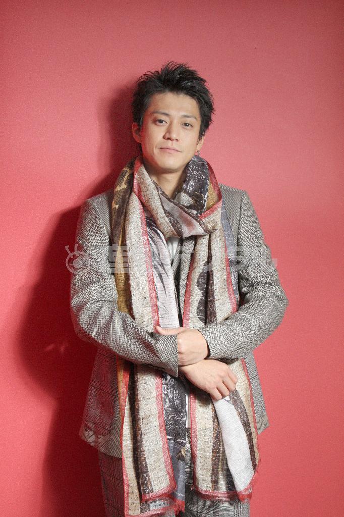 「あなたが戦国時代にタイムスリップしたら？」という質問に、小栗旬（おぐり・しゅん）さんは「３日で死にます」と即答した＝２０１６年１月７日、東京都文京区（荻窪佳撮影）