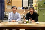 「インテリでクレバーなのに照れて隠す」「人間味があって狂気や暴力性も秘めている」と互いを評する赤堀雅秋さん（右）と光石研（みついし ・けん）さん＝２０１６年１月２２日、東京都世田谷区（宮川浩和撮影）