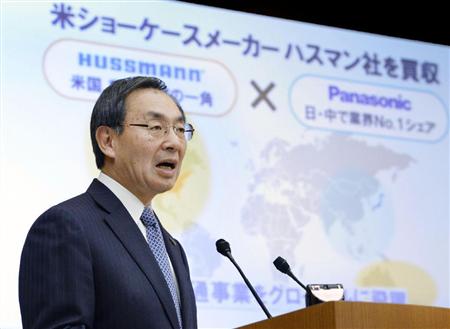 記者会見で米ハスマン社を買収すると発表したパナソニックの津賀一宏社長＝昨年１２月２１日、大阪府門真市