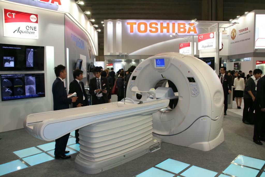 東芝メディカルシステムズのＣＴ（コンピューター断層撮影）装置＝昨年４月、横浜市西区のパシフィコ横浜