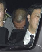 覚せい剤取締法違反の疑いで逮捕され、警視庁に入る清原和博容疑者＝３日午前２時１５分