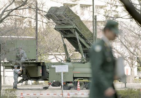 北朝鮮の弾道ミサイル発射に備え、東京・市谷の防衛省敷地内に配置されている地対空誘導弾パトリオット（ＰＡＣ３）＝２０１６年２月３日午後（共同）