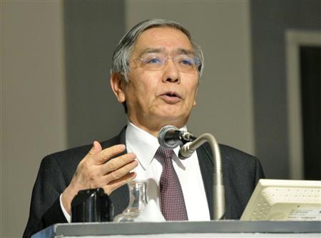 講演後、参加者の質問に答える日銀の黒田総裁＝３日、東京都内のホテル