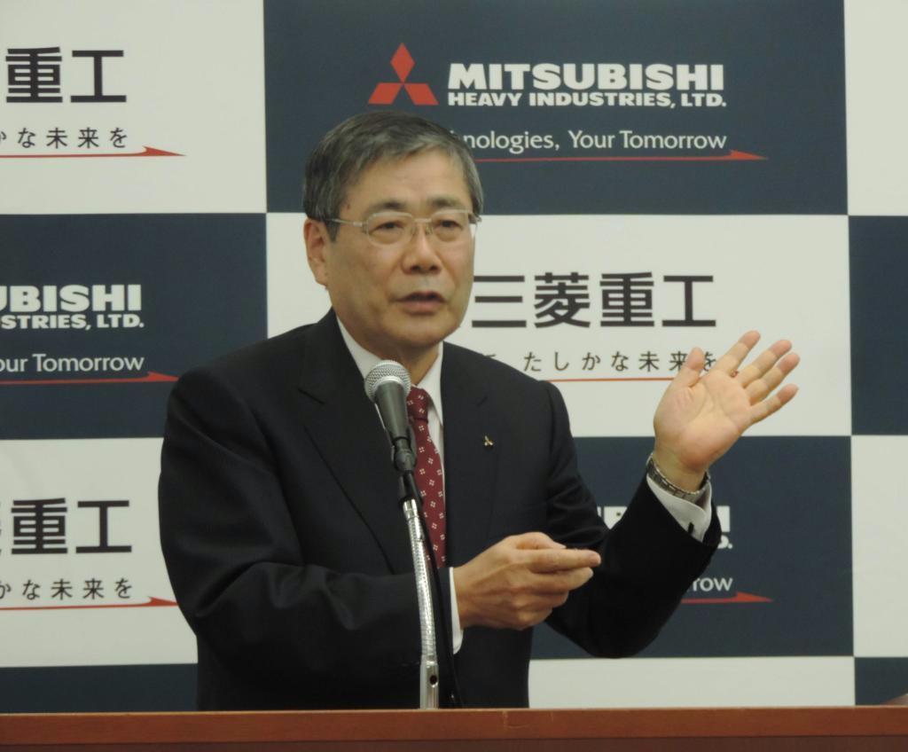 事業計画の進捗（しんちょく）について説明する三菱重工業の宮永俊一社長＝４日、東京都港区