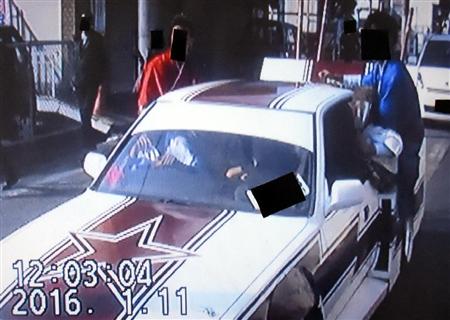 成人式会場で 箱乗り 騒ぎの２６人摘発 屋根切断した改造車に分乗 Sankeibiz サンケイビズ