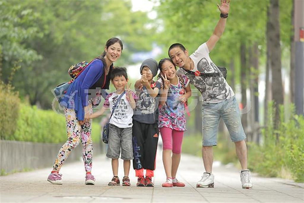 映画「Ｇｉｖｅｎ＿いま、ここ、にあるしあわせ」（高橋夏子監督）。公開中（公益社団法人「難病の子どもとその家族へ夢を」提供）