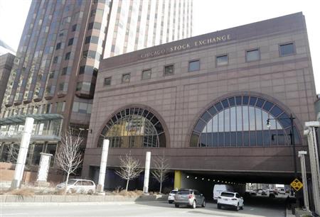 創業１３４年のシカゴ証券取引所。有数の老舗取引所だが、中国の投資会社「重慶財信企業集団」に買収されることになった＝５日、米イリノイ州シカゴ（ＡＰ）