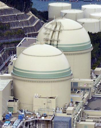 関西電力高浜原発３号機（手前）と４号機＝福井県高浜町