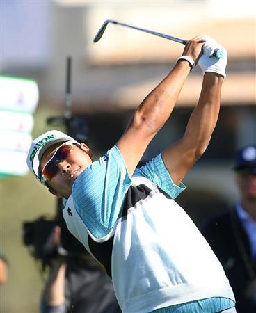 第３ラウンド、通算１０アンダーで２位に浮上した松山英樹＝２０１６年２月６日、米アリゾナ州スコッツデールのＴＰＣスコッツデール（共同）