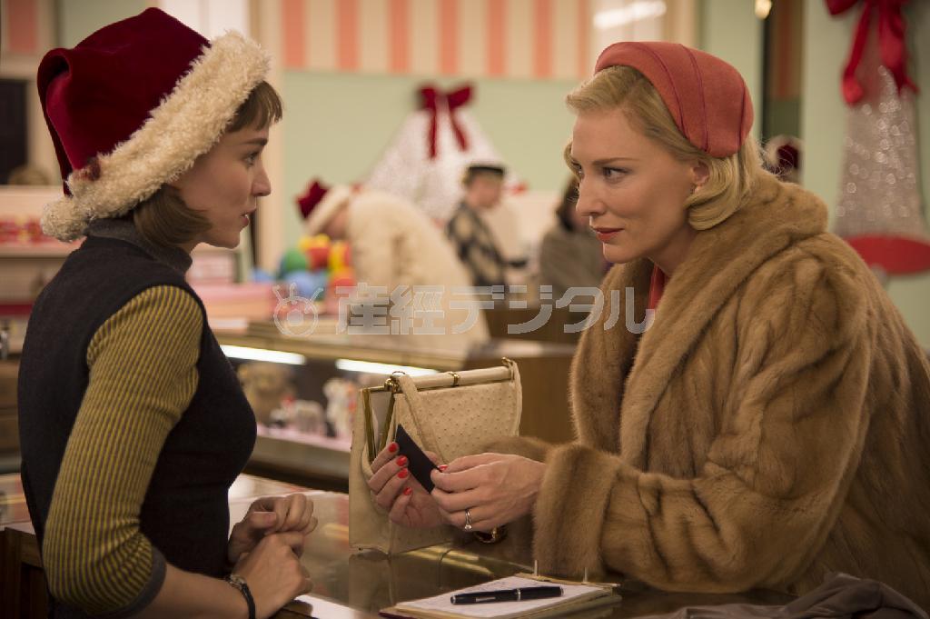 映画「キャロル」（トッド・ヘインズ監督）。公開中（ファントム・フィルム提供）。（Ｃ）ＮＵＭＢＥＲ＿９＿ＦＩＬＭＳ（ＣＡＲＯＬ）ＬＩＭＩＴＥＤ／ＣＨＡＮＮＥＬ＿ＦＯＵＲ＿ＴＥＬＥＶＩＳＩＯＮ＿ＣＯＲＰＯＲＡＴＩＯＮ＿２０１４＿ＡＬＬ＿ＲＩＧＨＴＳ＿ＲＥＳＥＲＶＥＤ