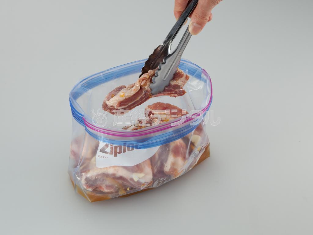 ジップロックのバッグシリーズ。密封できて、食品の保存に便利なシリーズ（旭化成ホームプロダクツ提供）