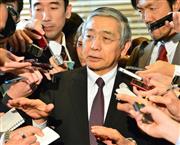 安倍晋三首相との会談後、報道陣の質問に答える日銀の黒田東彦総裁＝１２日午後、首相官邸