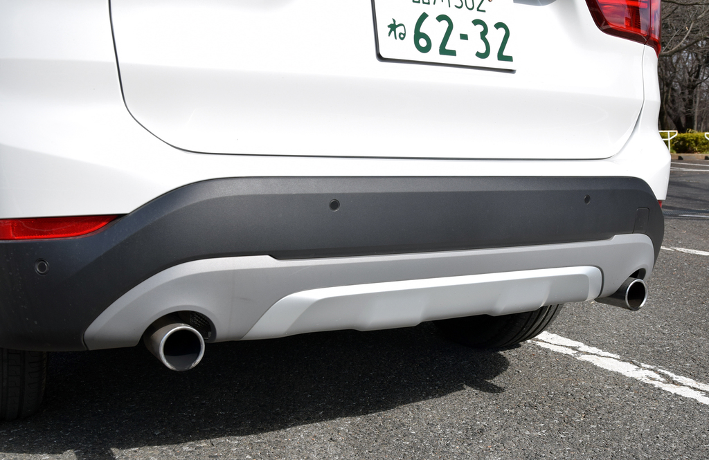 ボディを守るリアバンパーパネル