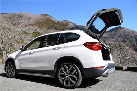 電動テールゲートを上げた状態