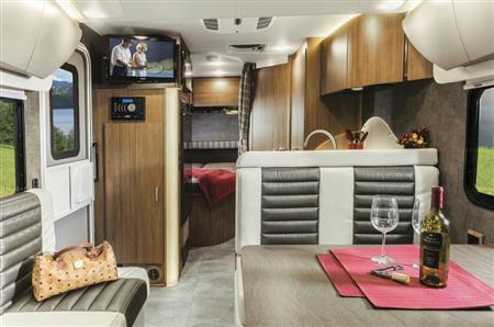 ニートＲＶが販売する米国製の「モーターホーム」の内部