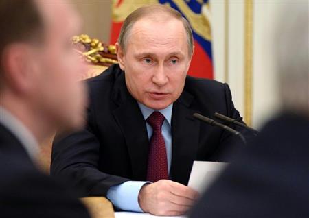 国営企業の民営化についての会議で発言するプーチン大統領＝１日（ＡＰ）