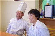 「ボンシュール」の那須智宏・冨士子夫妻