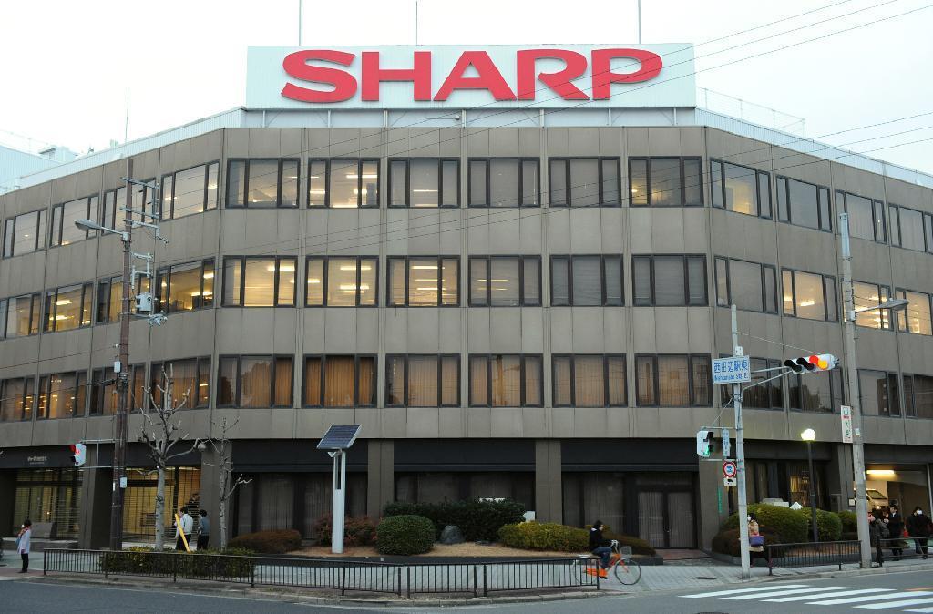 台湾の鴻海精密工業からの支援受け入れを決めたシャープ