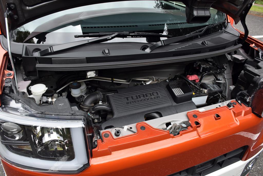 水冷直列３気筒のＤＯＨＣインタークーラーターボエンジン