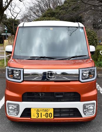 全幅１４７５ミリに対して全高１８３５ミリ。かなりノッポだ