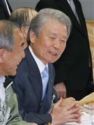 官民対話であいさつする経団連の榊原定征会長＝４日午後、首相官邸