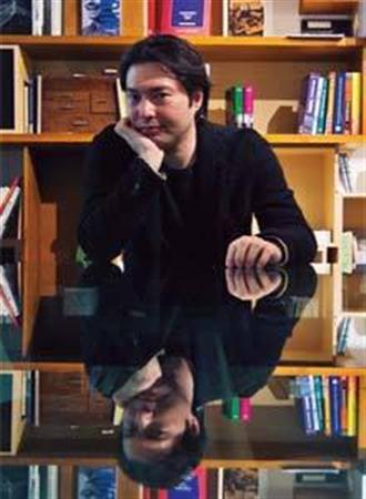 スマートニュース会長・共同CEO 鈴木健氏（東京・渋谷区神宮前のスマートニュース本社にて）