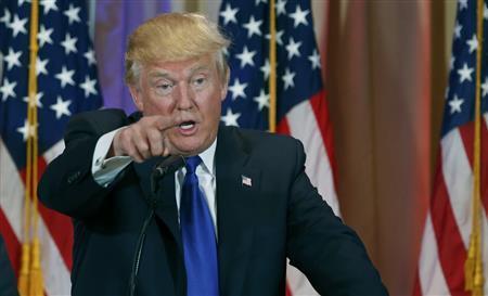 スーパーチューズデーで勝利して、共和党の大統領候補に大きく前進したドナルド・トランプ氏＝２０１６年３月１日、米フロリダ州パームビーチ（ロイター）