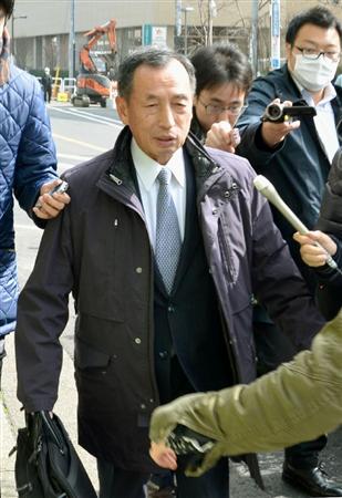 政治資金の流用疑惑について報道陣の取材を受ける田母神俊雄氏＝８日午前、東京都内
