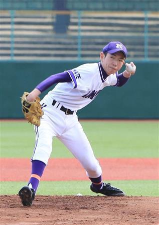 練習試合で力投する釜石の沢田一輝投手＝２０１６年３月８日午後、茨城県日立市（桐原正道撮影）
