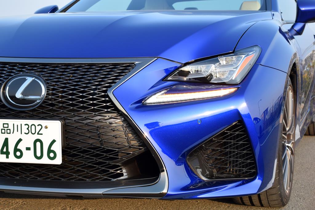 レクサスのアイコン「スピンドルグリル」