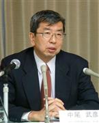 記者会見するアジア開発銀行の中尾武彦総裁＝２３日、東京都千代田区