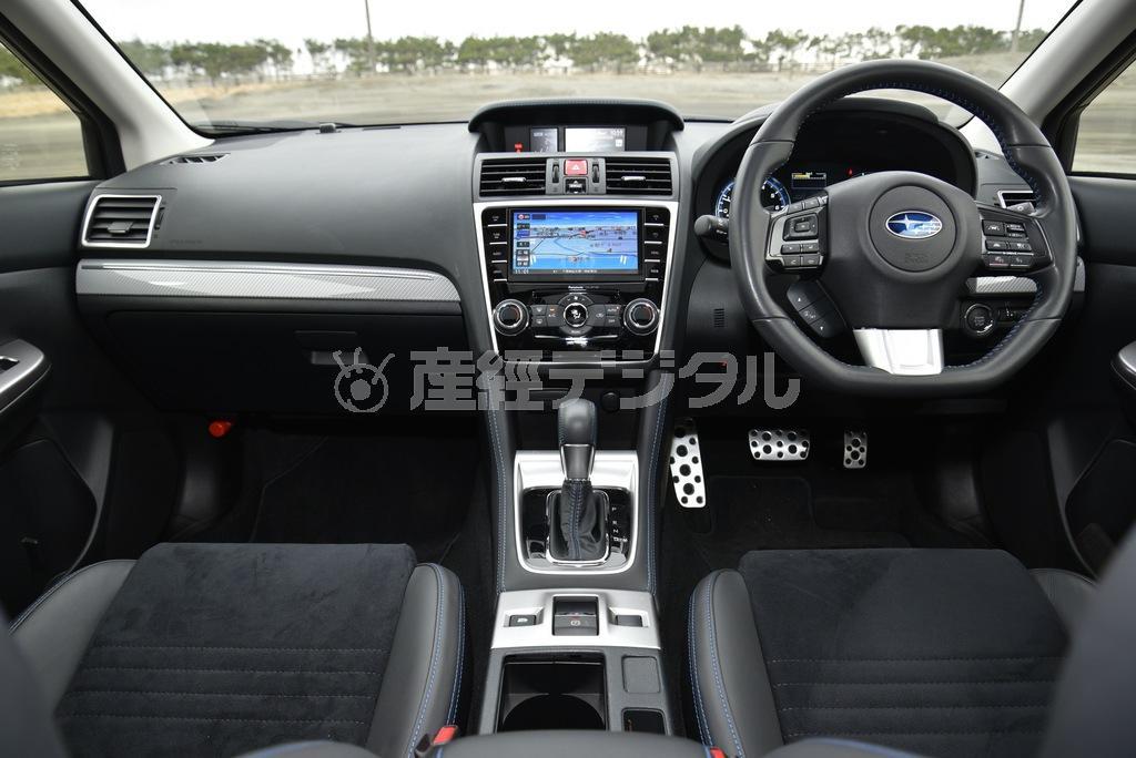 質感の高いインパネ。ＶＷゴルフによく似ている？スバル・レヴォーグ