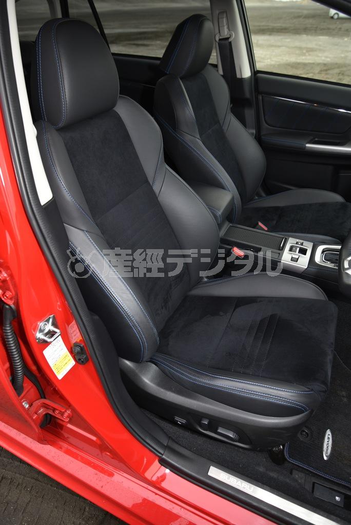 座り心地とサポートを両立したスグレものの前席。長距離でも疲れ知らずでした。アルカンターラの手触りも満足感高し。スバル・レヴォーグ