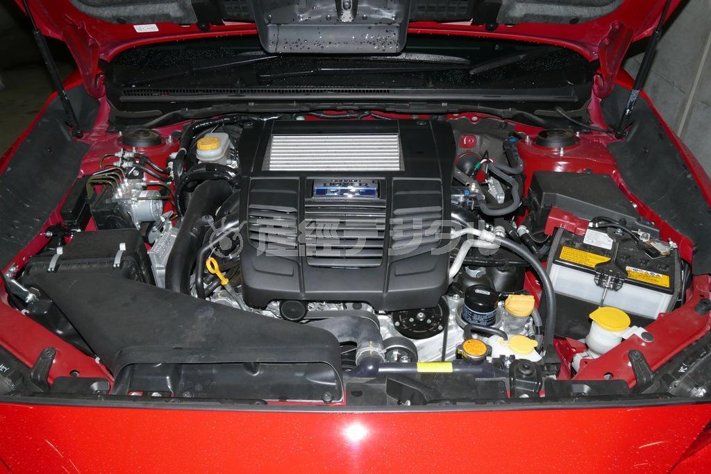 ３００馬力を発生するハイスペックな水平対向エンジン。スバル・レヴォーグ