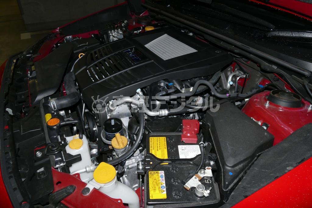 左から。スバル・レヴォーグ