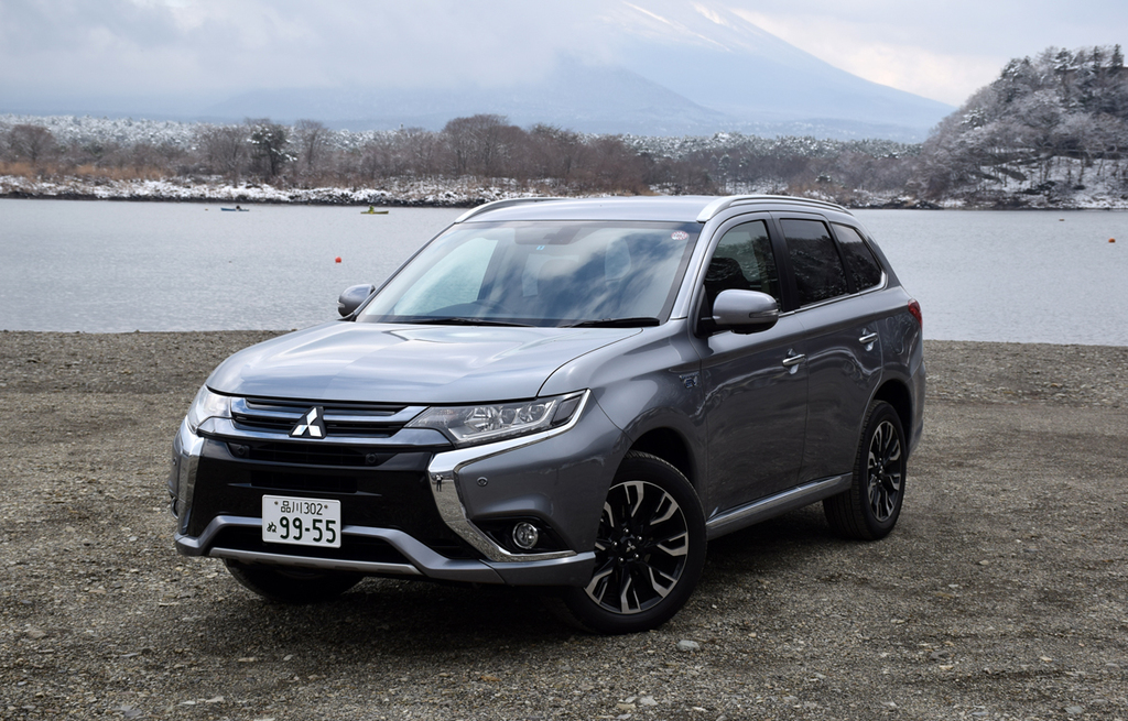 初期型よりはるかに精悍さを増したアウトランダーＰＨＥＶ