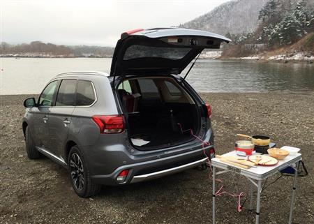 フォンデュを食べて分かったこと－。炭酸飲料を飲みながら食べないと、だんだんチーズがクドくなる…！