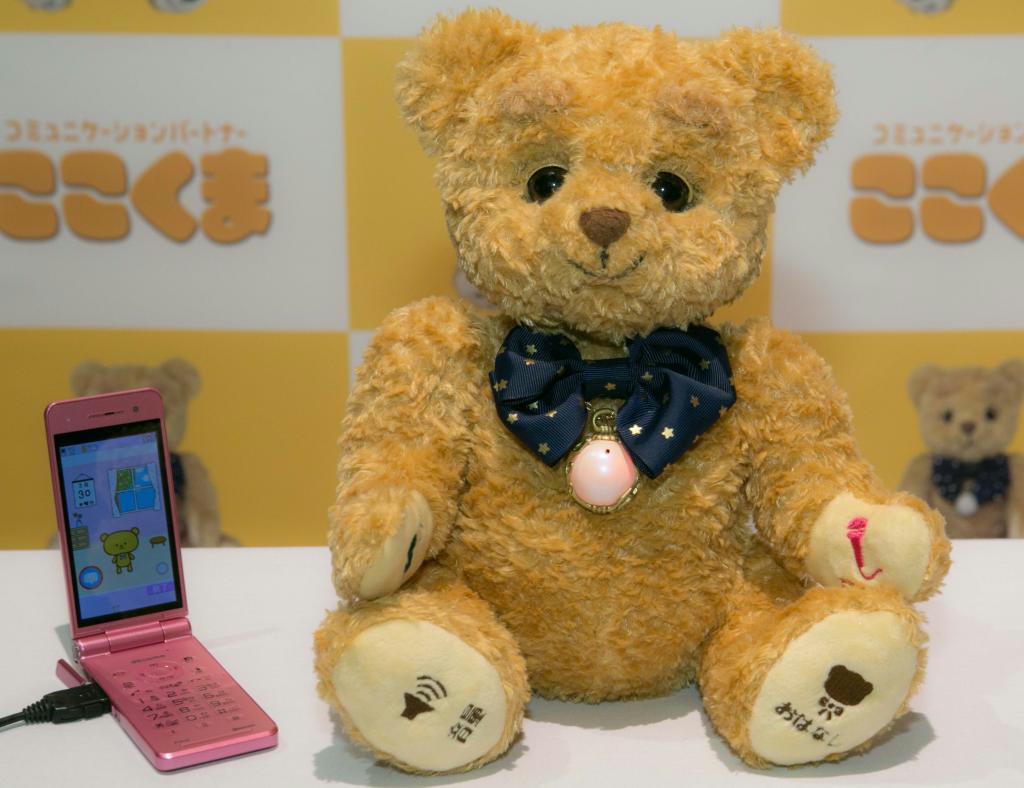 ＮＴＴドコモなど４社が共同開発した「ここくま」
