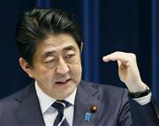 ２０１６年度予算成立を受け記者会見する安倍首相＝３月２９日、首相官邸