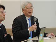 新製品発表会にのぞむ東芝メディカルシステムズの瀧口登志夫社長＝７日、東京都千代田区