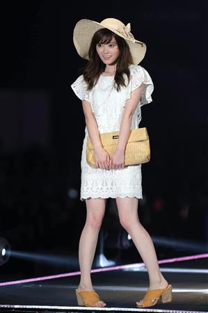 【第２２回東京ガールズコレクション２０１６ＳＰＲＩＮＧ／ＳＵＭＭＥＲ】白石麻衣（乃木坂４６）＝国立代々木競技場第一体育館（撮影・蔵賢斗）