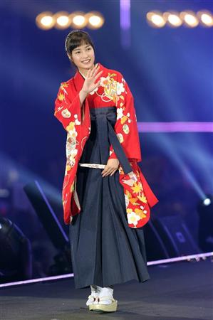 【第２２回東京ガールズコレクション２０１６ＳＰＲＩＮＧ／ＳＵＭＭＥＲ】広瀬すず＝１９日、国立代々木競技場第一体育館（撮影・蔵賢斗）