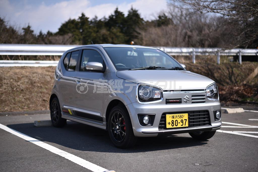 外観は標準グレードとさほど変わらない。悪目立ちしたくないというミドル以上のユーザーには、このさりげなさがむしろ吉かも。アルトワークス