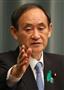 会見する菅義偉官房長官＝１５日午前、首相官邸（古厩正樹撮影）