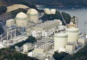 関西電力高浜原発１号機（手前左）、２号機（同右）、３号機（奥左）、４号機（同右）＝１月、福井県高浜町