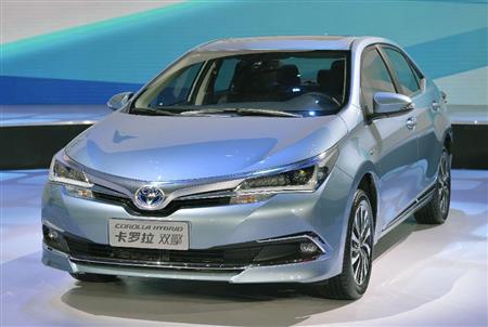トヨタ自動車が中国市場に投入する「カローラ」のプラグインハイブリッド車（共同）