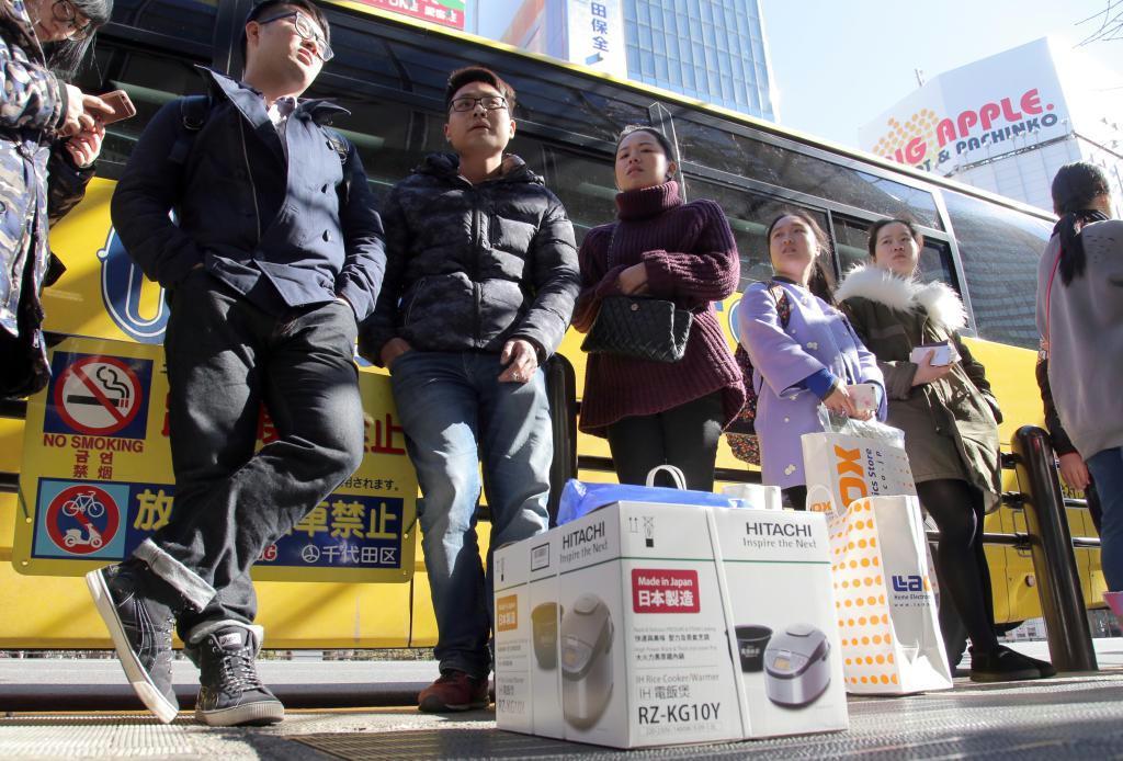 中国人観光客らが競って購入していた日本製の炊飯器＝東京・秋葉原
